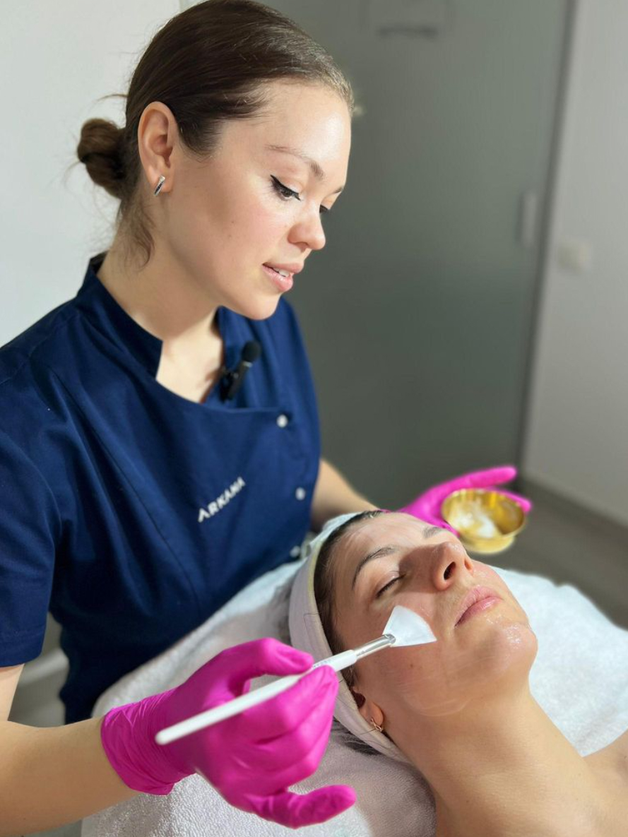 ELAMEXA SkinCare Brașov Cristina Lașcu